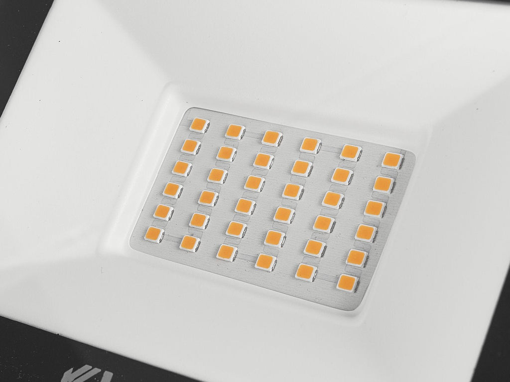 LED-prožektor 30 W soe valge 2700 K K02032 – pilt 5