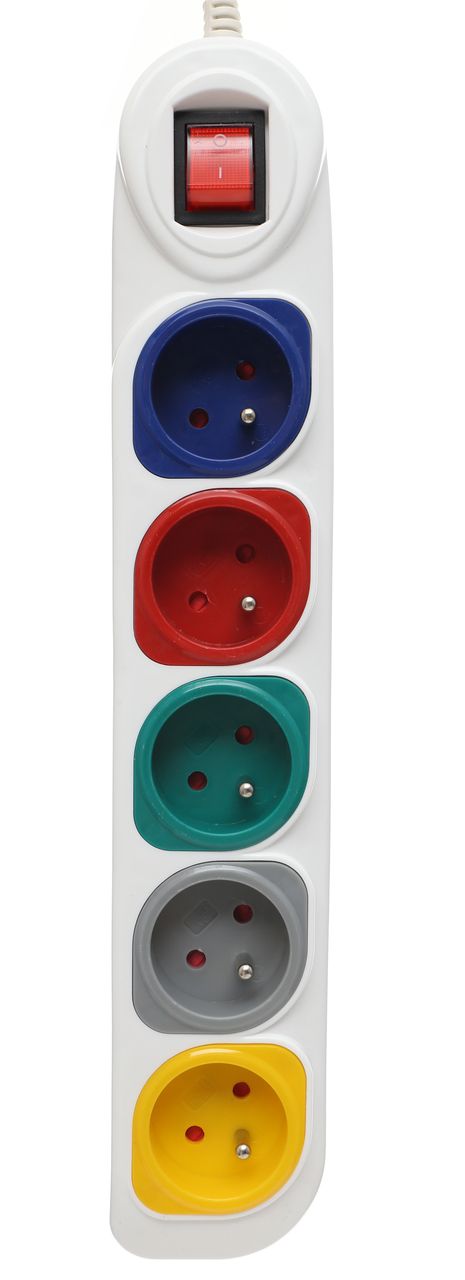 KRAFT&DELE pikendusjuhe 5 m, 5 pesaga KD4010 – pilt 1